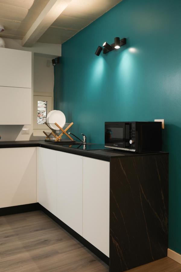 Blue Sapphire Como Cozy Flat In Center Of City Leilighet Eksteriør bilde