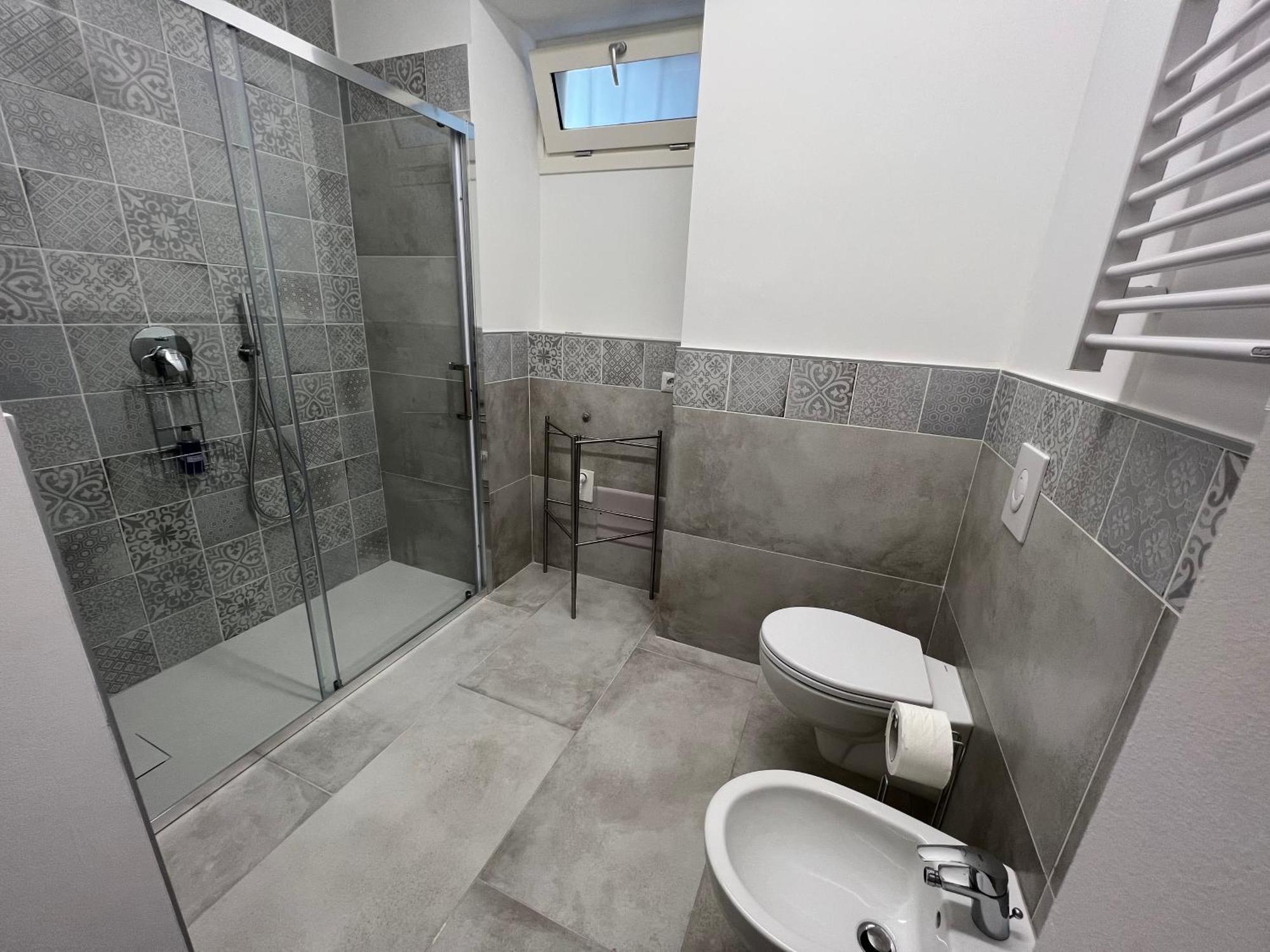 Blue Sapphire Como Cozy Flat In Center Of City Leilighet Eksteriør bilde
