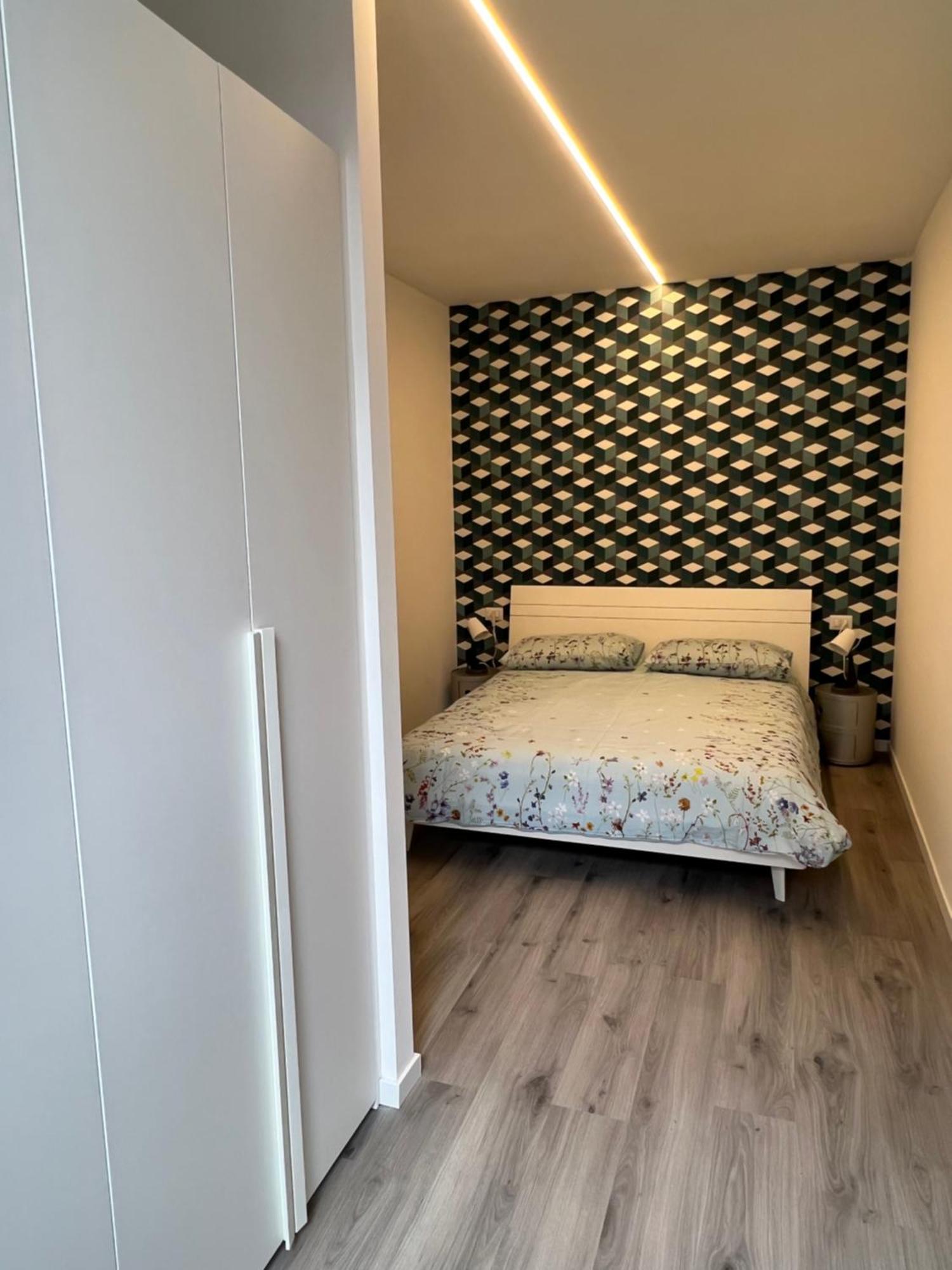 Blue Sapphire Como Cozy Flat In Center Of City Leilighet Eksteriør bilde